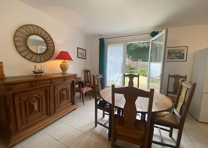 Maison 3 Pres De La Avec Jardin Prive Et Parking - Fr-1-22-379 בית נופש *