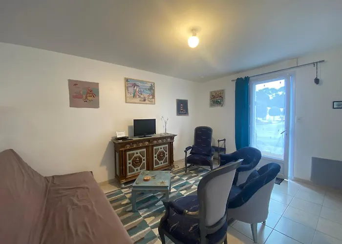 Maison 3 Pres De La Avec Jardin Prive Et Parking - Fr-1-22-379