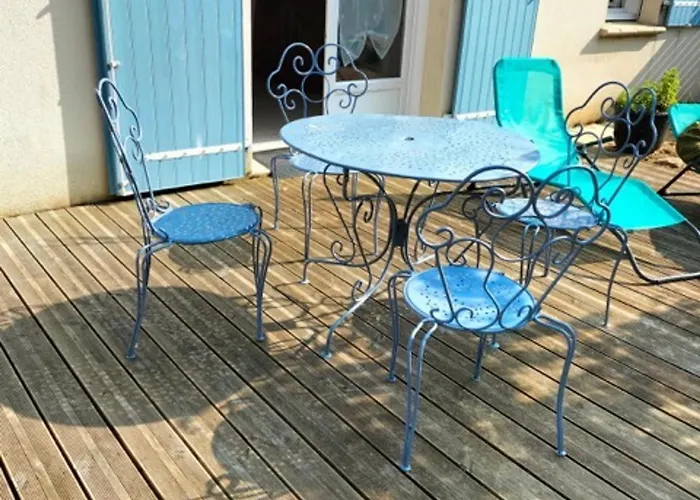 Maison 3 Pres De La Avec Jardin Prive Et Parking - Fr-1-22-379 Vakantiehuis *