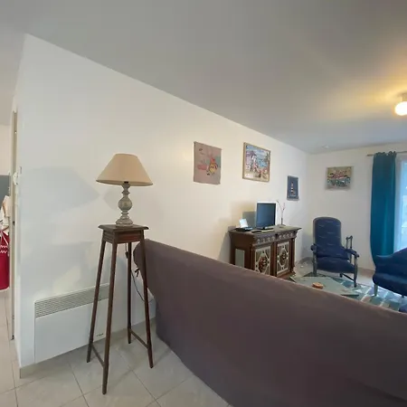 Maison 3 Pres De La Avec Jardin Prive Et Parking - Fr-1-22-379 *