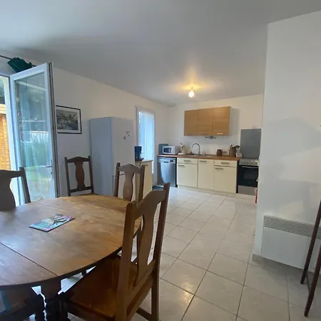 Maison 3 Pres De La Avec Jardin Prive Et Parking - Fr-1-22-379 Nyaraló