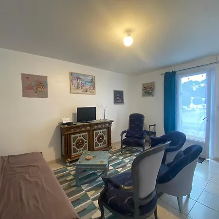 Maison 3 Pres De La Avec Jardin Prive Et Parking - Fr-1-22-379