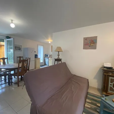 Holiday home Maison 3 Pres De La Avec Jardin Prive Et Parking - Fr-1-22-379