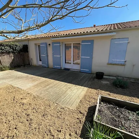 Maison 3 Pres De La Avec Jardin Prive Et Parking - Fr-1-22-379 Nyaraló