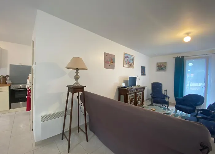 Maison 3 Pres De La Avec Jardin Prive Et Parking - Fr-1-22-379 *