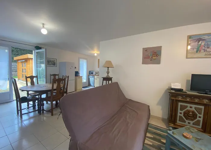 Prázdninový dům Maison 3 Pres De La Avec Jardin Prive Et Parking - Fr-1-22-379